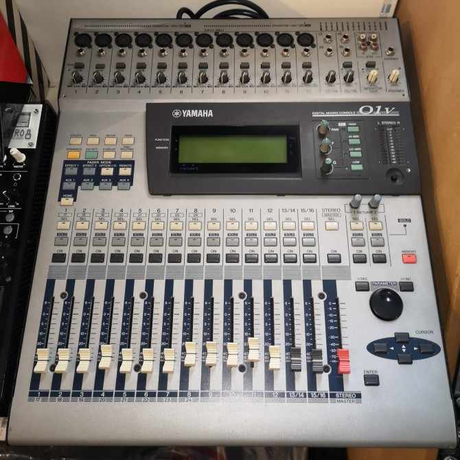 Yamaha 01V Digital Console