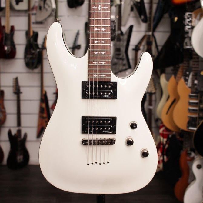 Schecter Omen-6 Vintage White Diamond Series