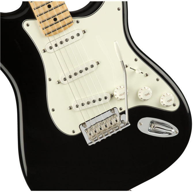 Fender Player Stratocaster with Maple Fretboard 2018 - 2020 Black