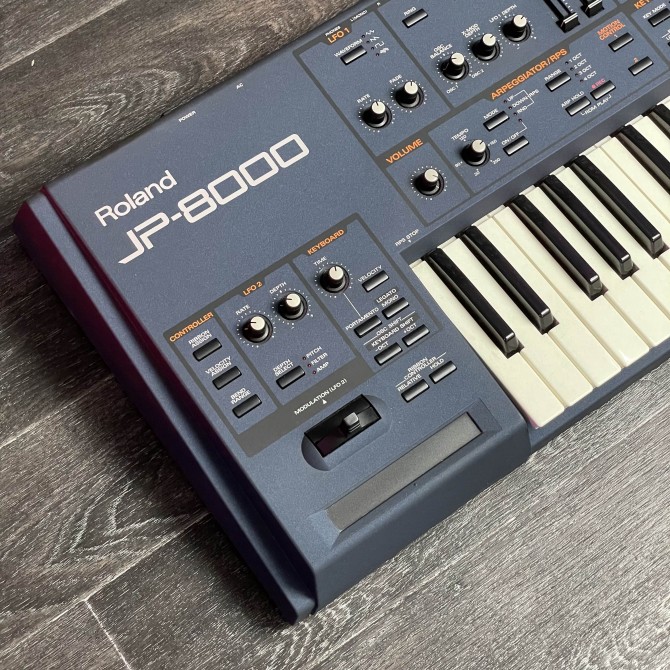 Roland JP-8000