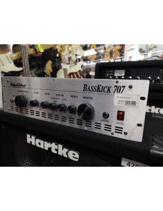 Hughes & Kettner  Basskick 707